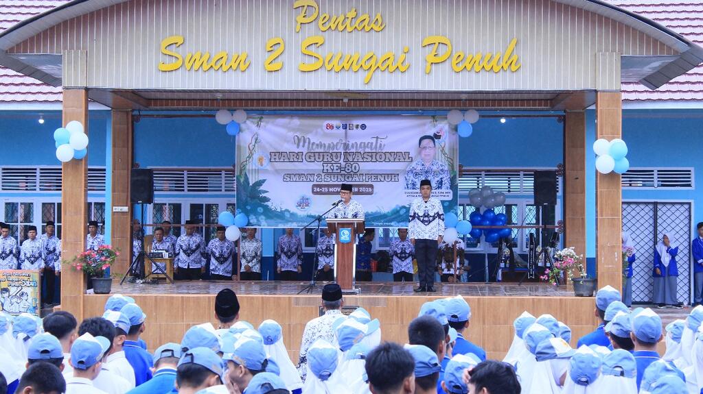UPACARA PERINGATAN HARI PGRI TAHUN 2025 SMA NEGERI 2 SUNGAI PENUH UPACARA PERINGATAN HARI PGRI TAHUN 2025 SMA NEGERI 2 SUNGAI PENUH