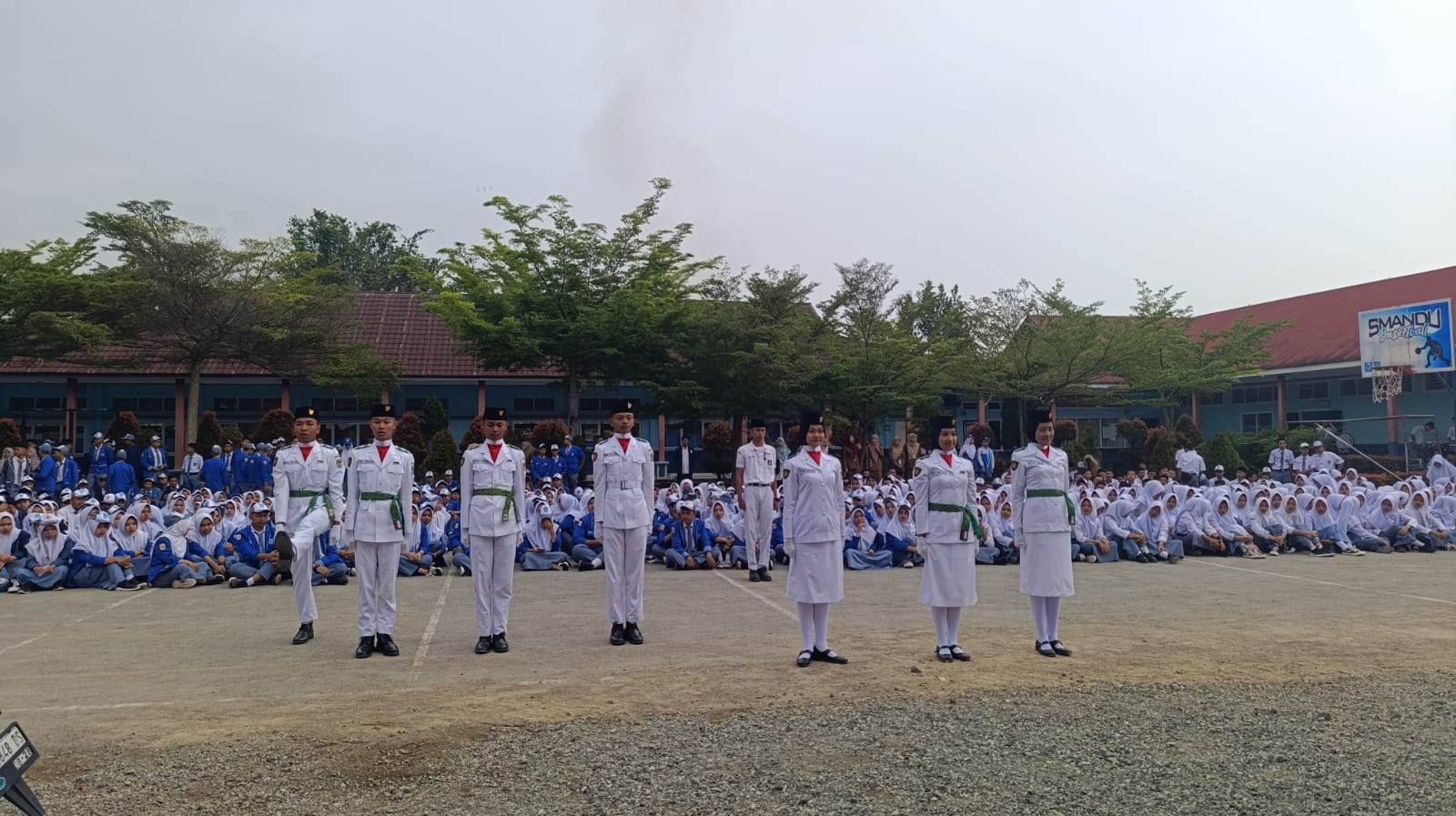 PETUGAS PENGIBAR BENDERA HUT RI KE-79 KOTA SUNGAI PENUH