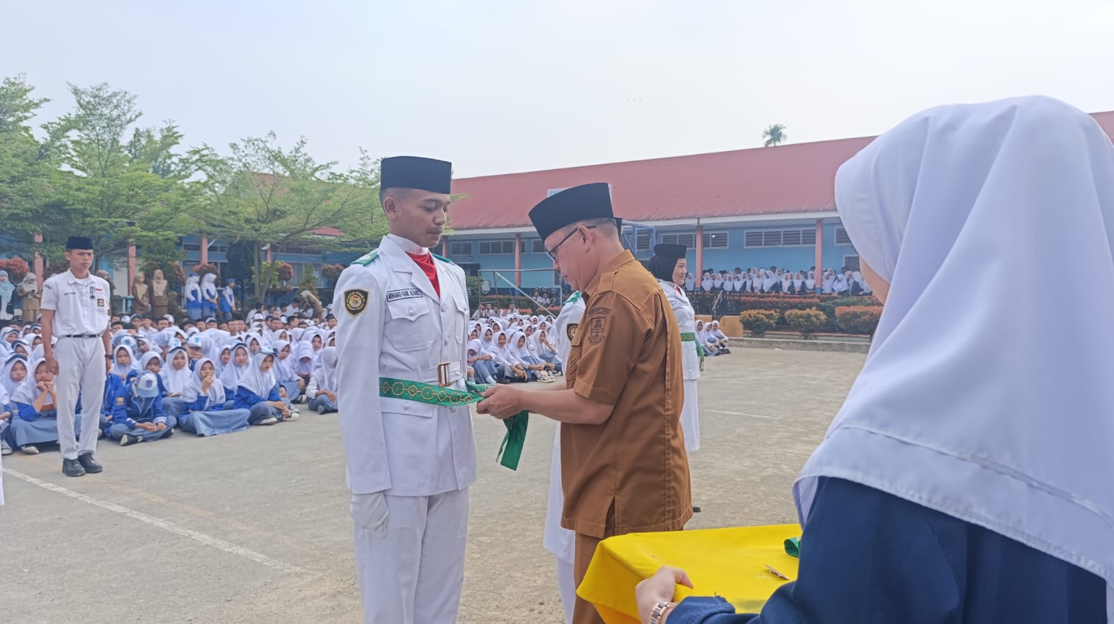 PENYAMBUTAN PETUGAS PENGIBAR BENDERA (PASKIBRA) PERWAKILAN SMA NEGERI 2 SUNGAI PENUH