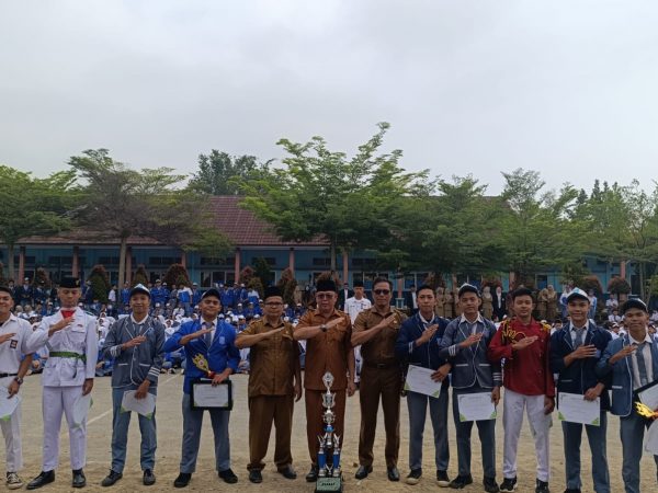 PENYERAHAN PIALA JUARA 1 FUTSAL STIE CUP