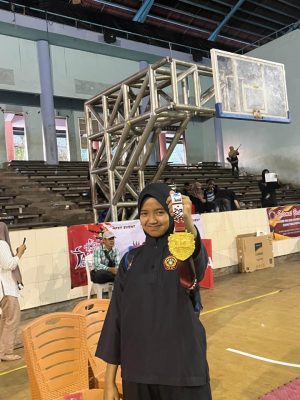 MEDALI EMAS LAGA PUTRI KELAS D REMAJA KEJUARAN PENCAK SILAT JAMBI CHAMPIONSHIP