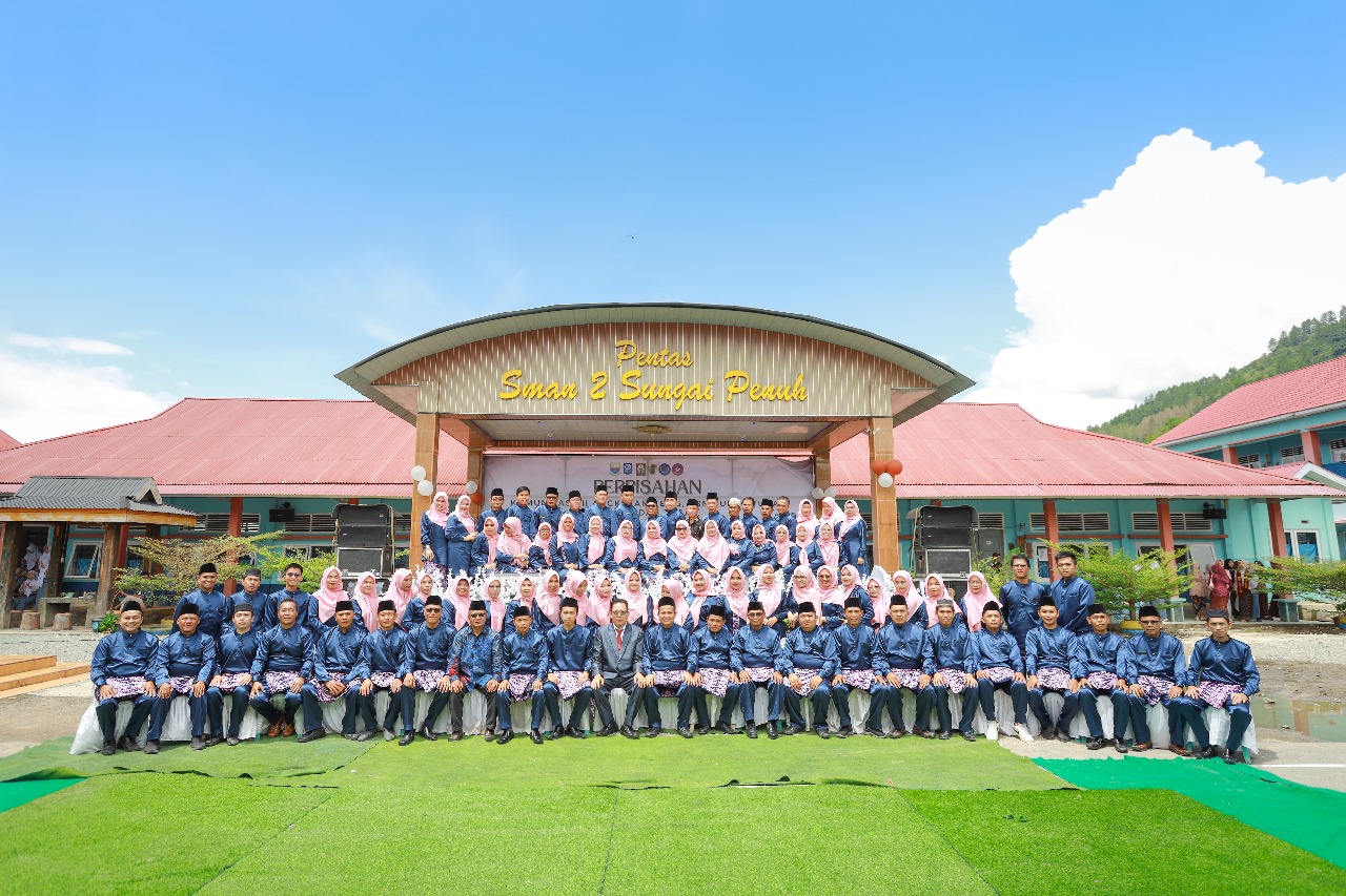 PELEPASAN KOMUNITAS XII, GURU PURNA TUGAS DAN PINDAH TUGAS DENGAN KELUARGA BESAR SMA NEGERI 2 SUNGAI PENUH PELEPASAN KOMUNITAS XII, GURU PURNA TUGAS DAN PINDAH TUGAS DENGAN KELUARGA BESAR SMA NEGERI 2 SUNGAI PENUH