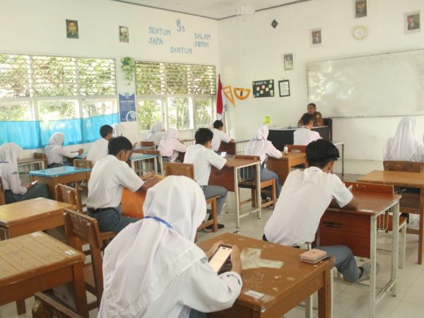 PENILAIAN SUMATIF AKHIR JENJANG KOMUNITAS XII SMA NEGERI 2 SUNGAI PENUH PENILAIAN SUMATIF AKHIR JENJANG KOMUNITAS XII SMA NEGERI 2 SUNGAI PENUH