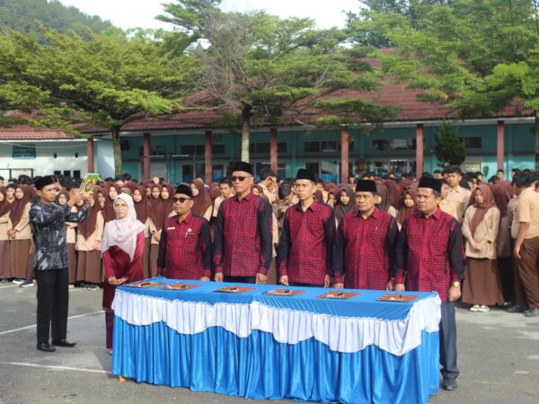 PELANTIKAN WAKIL KEPALA SEKOLAH DAN PEMBINA OSIS SMA NEGERI 2 SUNGAI PENUH PERIODE 2026-2029